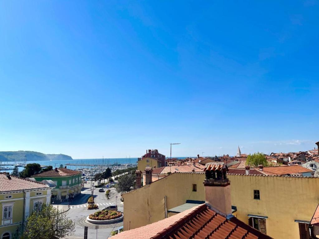 Happy Casa Isola Piccola Apartment Izola Exterior photo